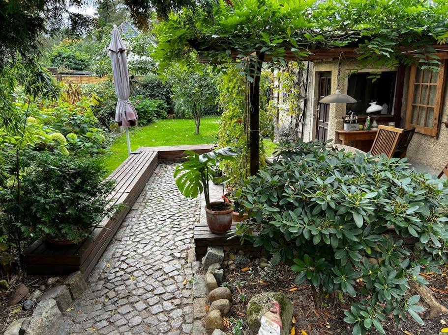 Apartment Mit Garten *